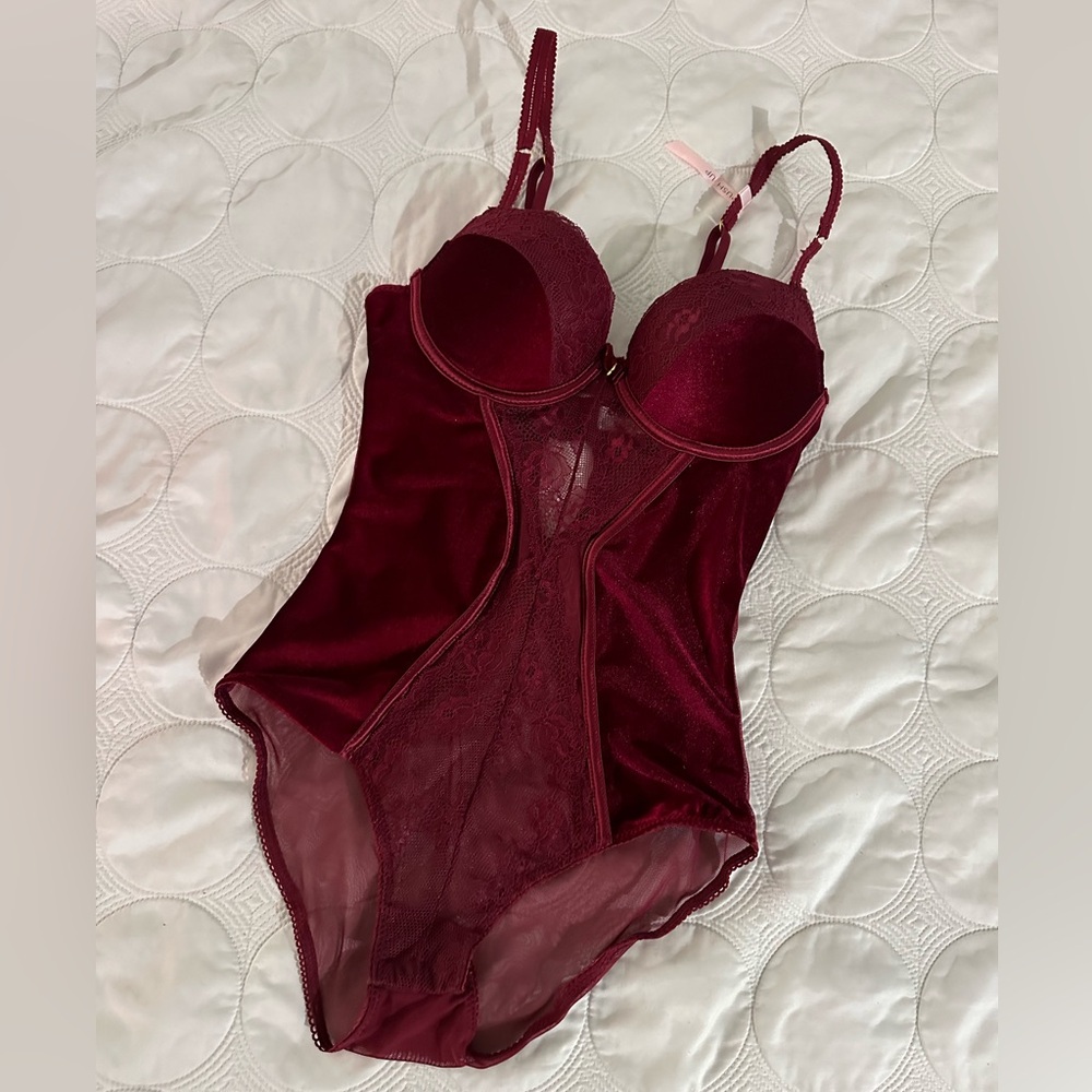 Soft lace bodysuit